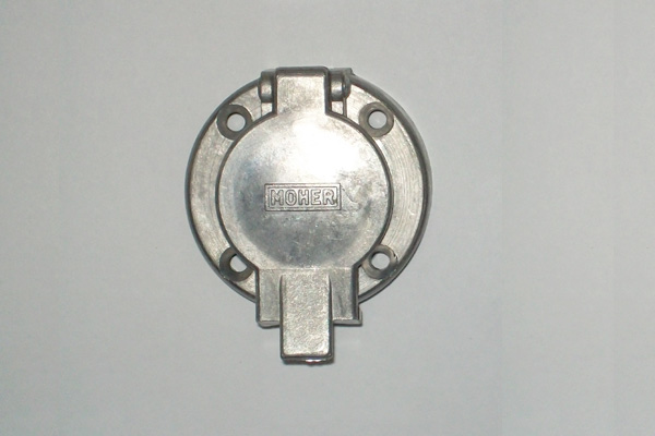 57 - BASE ENCHUFE 7 VIAS ALUMINIO 4A TIPO TRILER